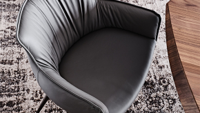 Удобное и уютное кресло Rhonda от итальянского бренда Cattelan Italia